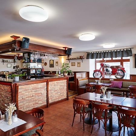 Hotel Zlata Hvezda Vimperk Ngoại thất bức ảnh