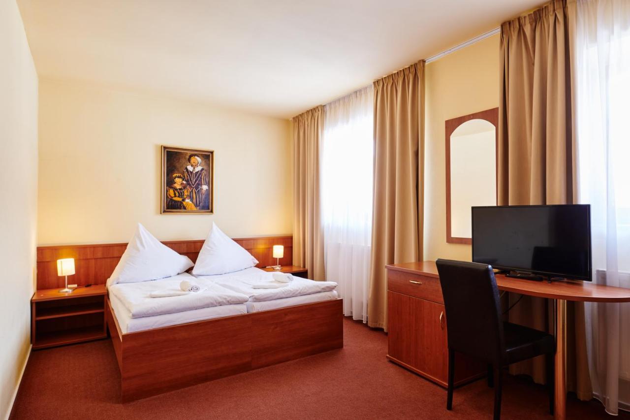 Hotel Zlata Hvezda Vimperk Ngoại thất bức ảnh