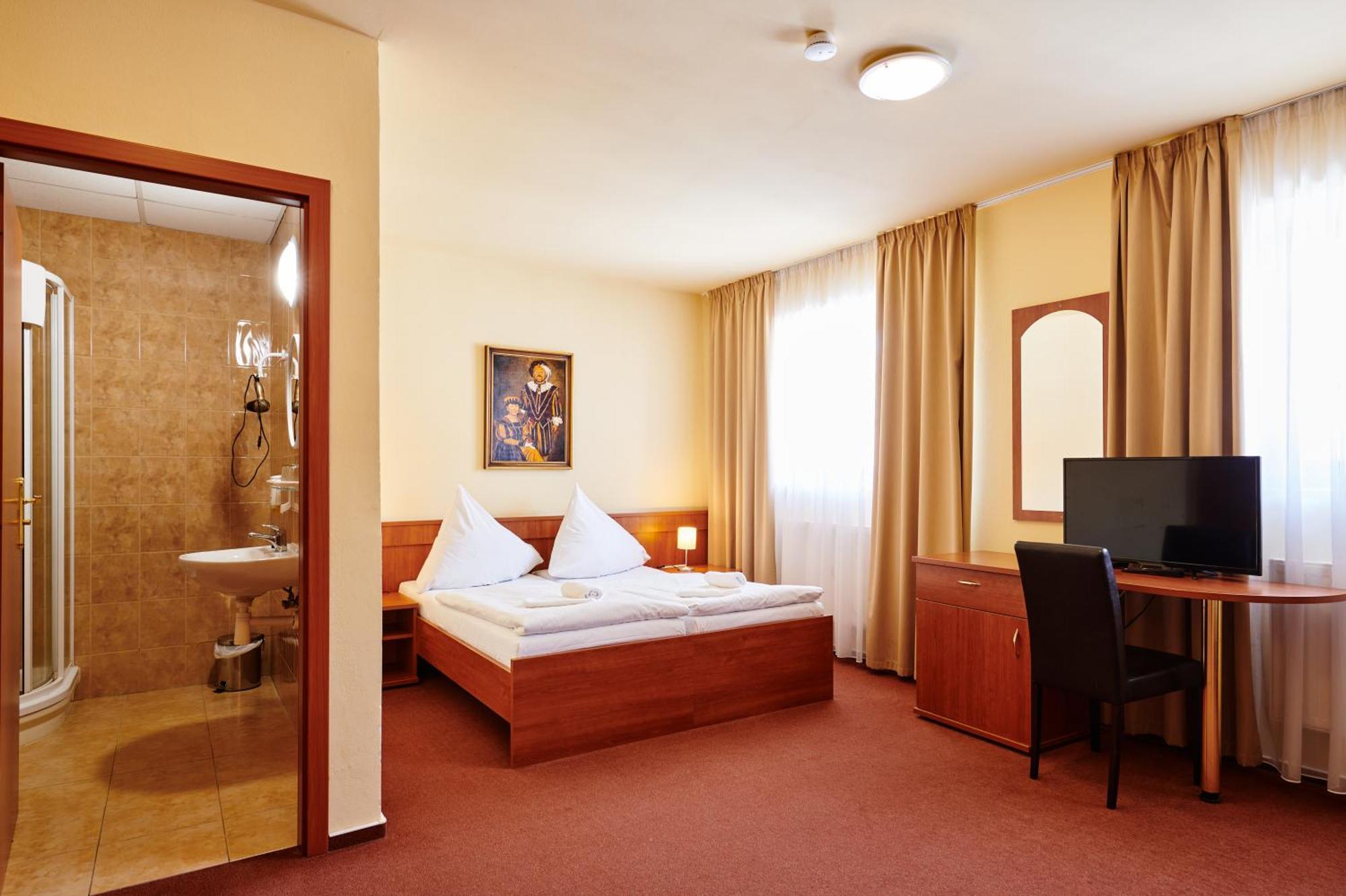Hotel Zlata Hvezda Vimperk Ngoại thất bức ảnh